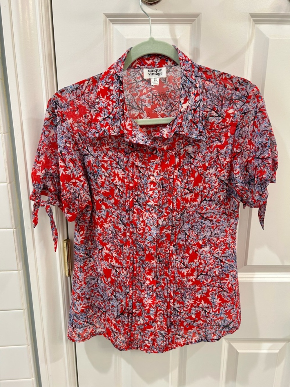 Unique Vintage Red Floral Branch Print Pintuck Blouse Button Up 1940s Style M - Picture 2 of 11